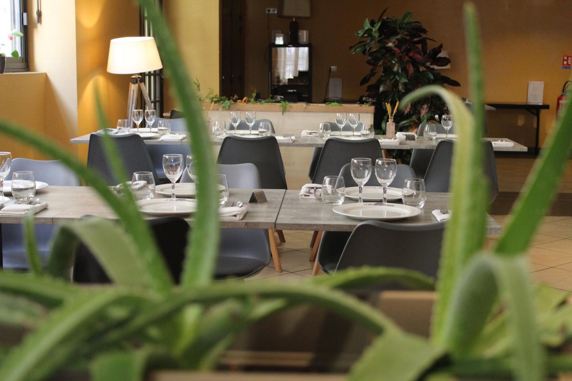 Logis Hotel Le Commerce Navarrenx Zewnętrze zdjęcie