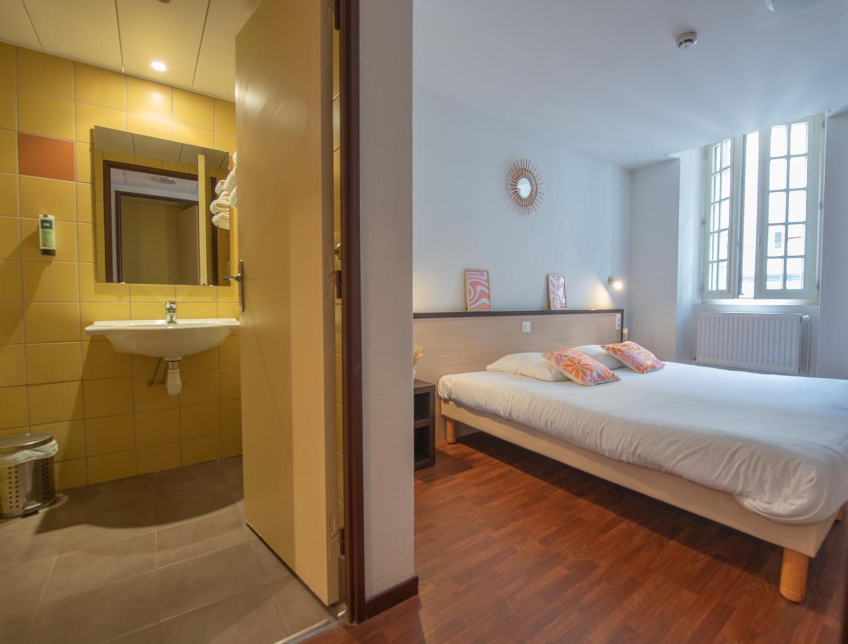 Logis Hotel Le Commerce Navarrenx Zewnętrze zdjęcie