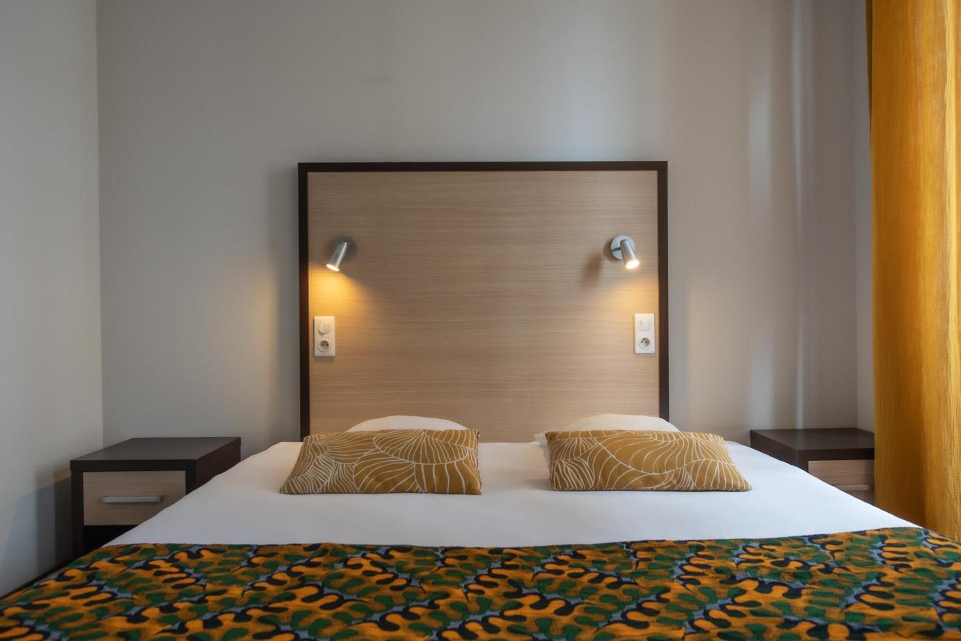 Logis Hotel Le Commerce Navarrenx Zewnętrze zdjęcie
